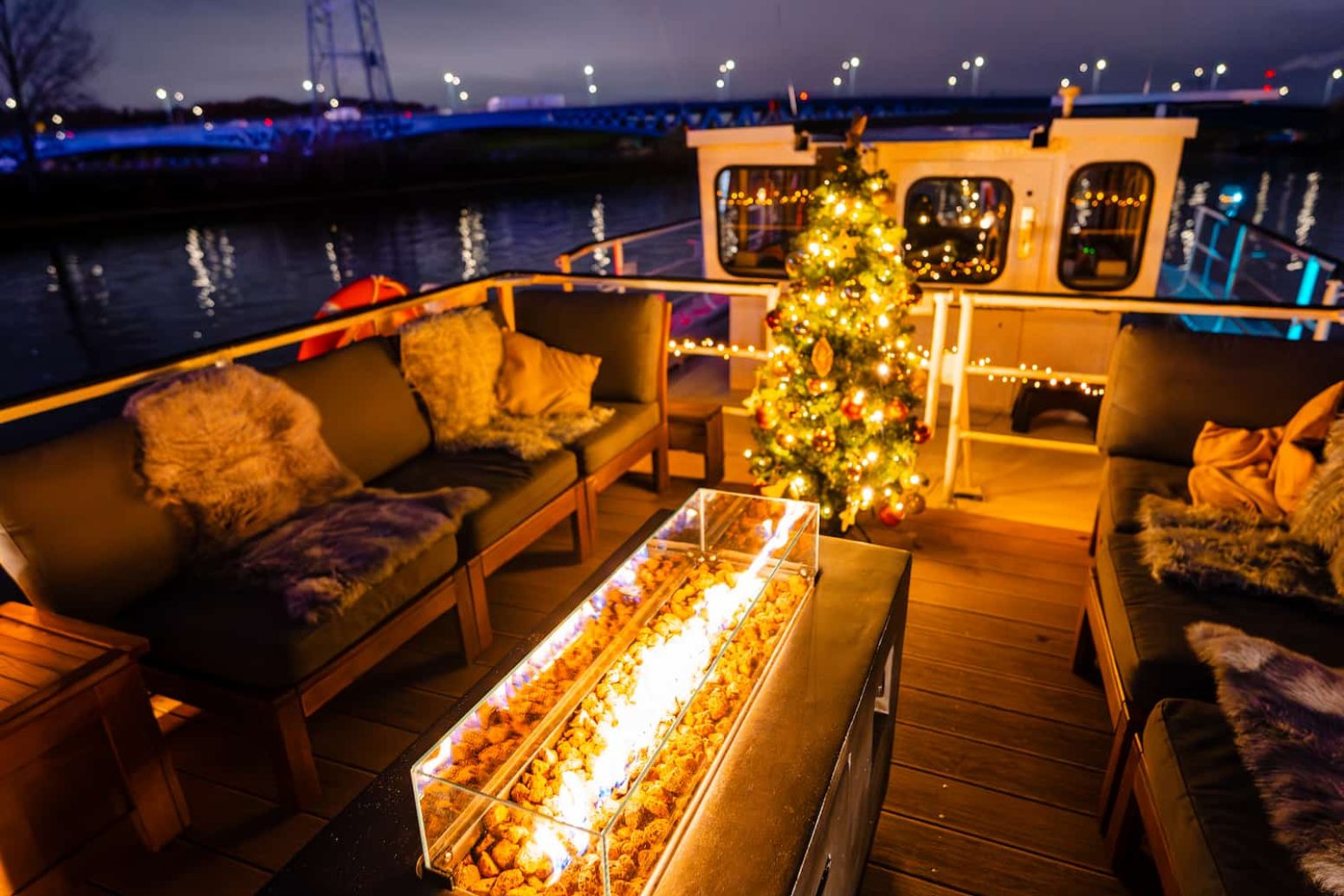 eventschiff-winter-aussen-9